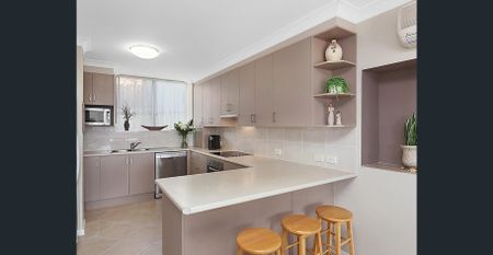 Modern Family Home - Photo 4