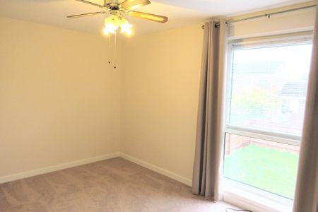 Hawthorne Lane - Photo 2