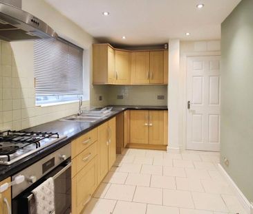 3 bedroom terraced house to rent - Photo 5