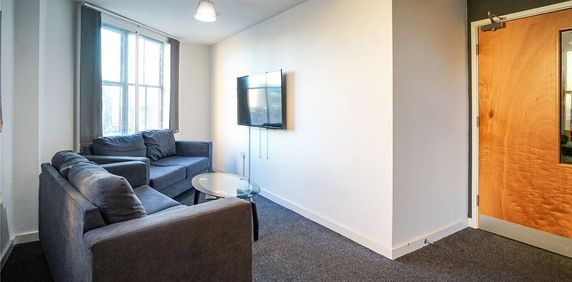 6 bedroom flat to rent - Photo 2