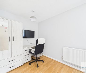 1 bedroom in a house share to rent - Photo 5