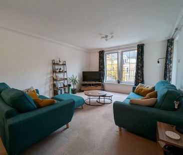 2 bedroom flat to rent - Photo 3