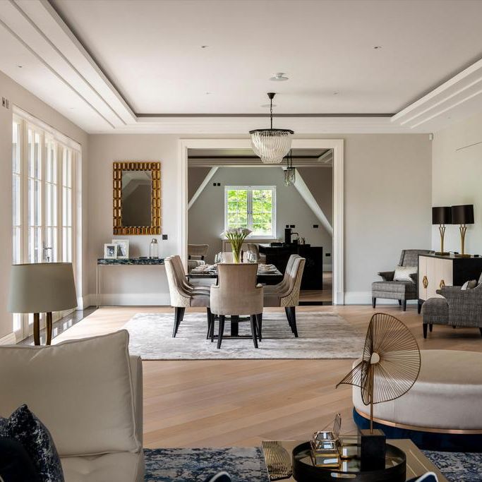 4 bedroom flat to rent - Photo 1