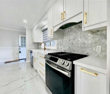 For Lease - 15 Scarcliff Gardens, Toronto, Ontario - Photo 4