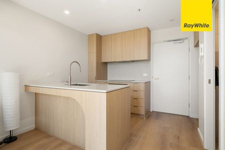 'Boulevard' Retro Resort-Style Living - Loft style 1 bedroom apartment - Photo 4