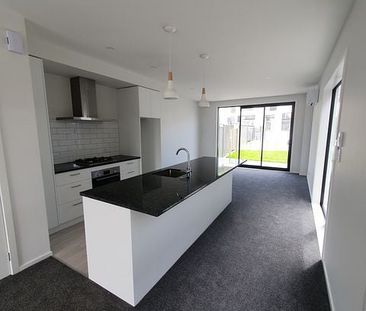 A low maintenance new build 3-bedroom townhouse - Photo 5