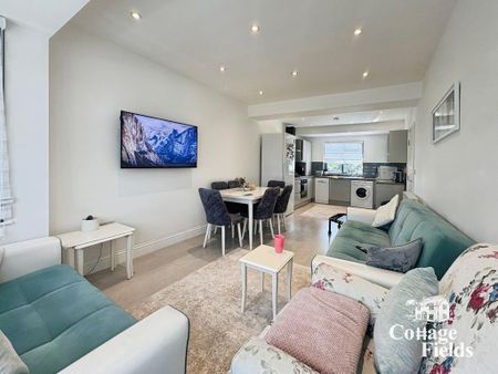 3 bedroom flat to rent - Photo 2