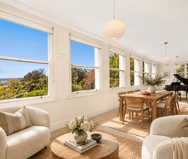 Light-Filled Four-Bedroom Residence in Landmark ‘Bellevue Gardens’ | Unfurnished - Photo 4