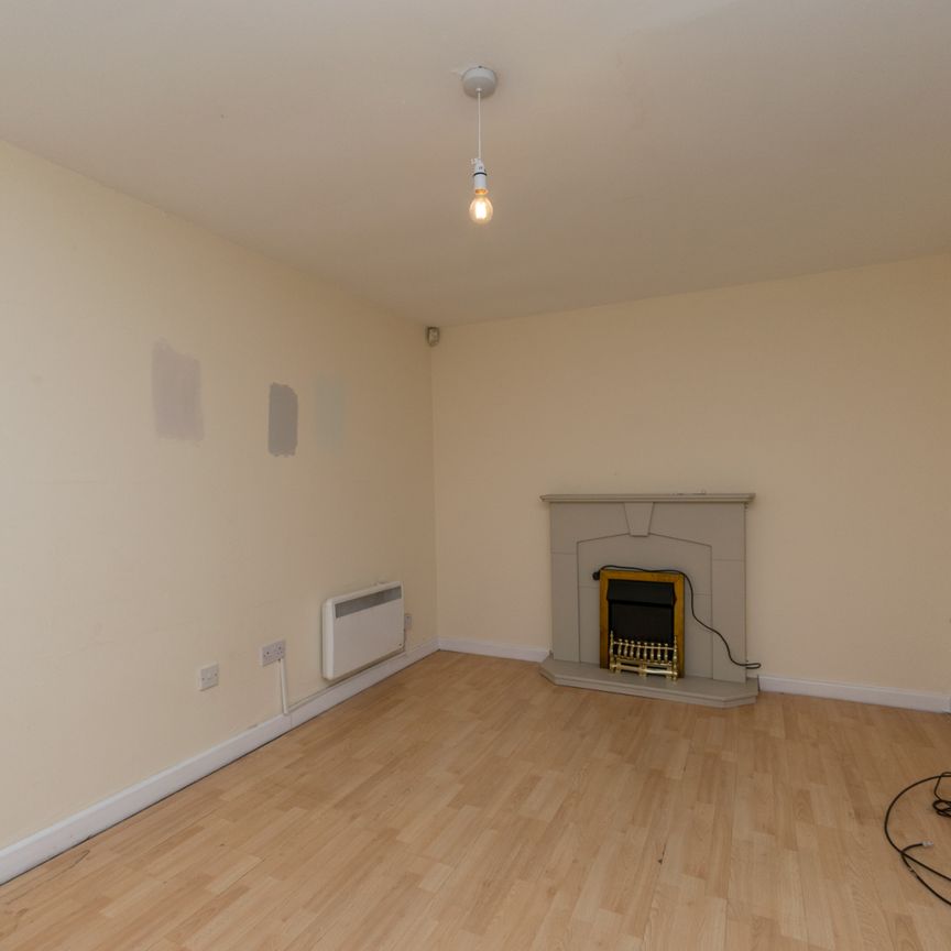 BAWN DRIVE LEEDS LS12 5QH - Photo 1