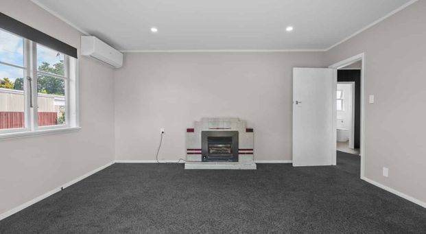 3 Bedroom Home on large site - Photo 1