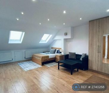 1 bedroom in a house share to rent - Photo 1