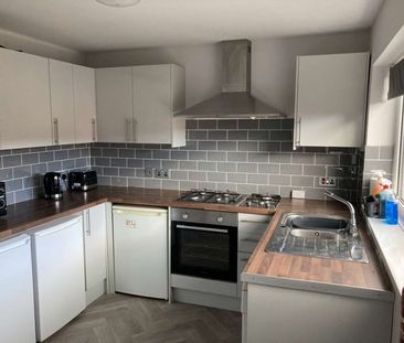 Large Rooms | Bills Inc | 15 Mins to Singleton Room 4 - Photo 6