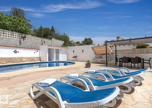 Rent villa NANI