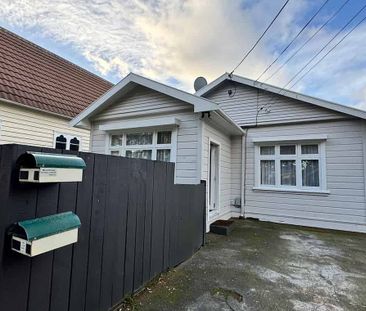 Charming 2-bedroom house in Miramar, Wellington - Photo 4