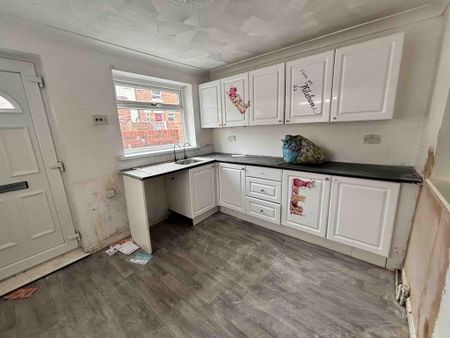 2 bedroom terraced house to rent - Photo 5
