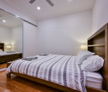 Fully Furnished And Tastefully Upgraded - Photo 5