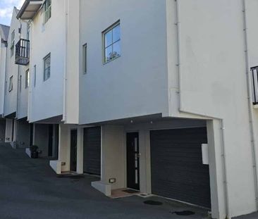 6/28 Majoribanks - Photo 1