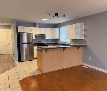 For Lease - 323 Johnson Street Unit# Upper, Barrie, Ontario - Photo 6