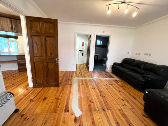 6 bedroom semi-detached house to rent - Photo 1