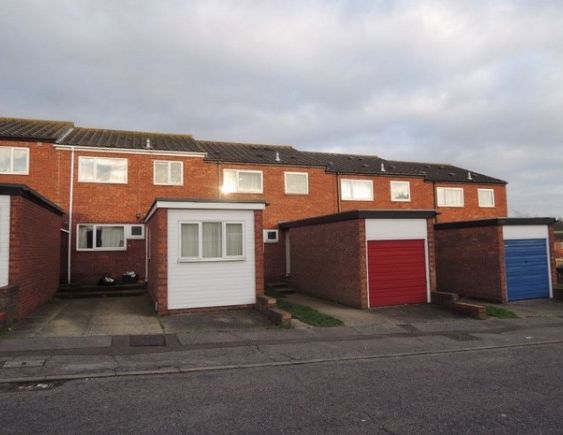5 Bed - Tippett Close, Colchester, Essex - Photo 1