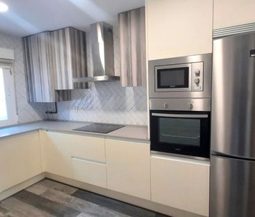 Apartamento de alquiler en Avenida Europa - Photo 2