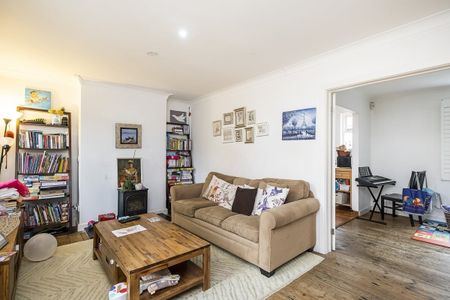 3 bedroom semi-detached house to rent - Photo 2