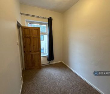 3 bedroom end of terrace house to rent - Photo 5