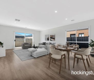 MINS AWAY FROM TRAIN STATION AND FREEWAY ! - Photo 3