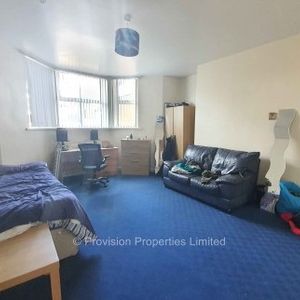 2 Bedroom Flats in Leeds - Photo 2