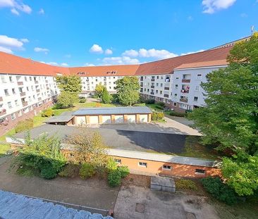 Kleine 2-Zimmer-Wohnung mit Balkon in Bremerhaven-Geestemünde - Foto 1