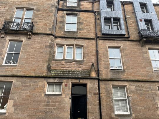 2 Bed Flat, Upper Gray Street, EH9 - Photo 1