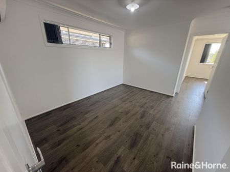 Double-Storey Family Home with Spacious Backyard - Photo 5