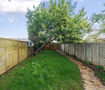 3 bedroom end of terrace house to rent - Photo 6