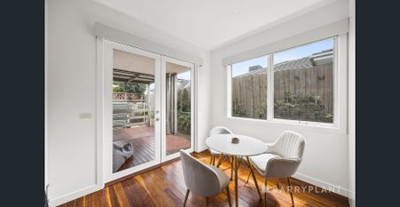 PREMIUM LIVING IN PRESTIGIOUS OLDE BERWICK - Photo 3