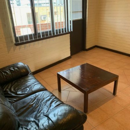 City apartment right on the foreshore - Photo 3