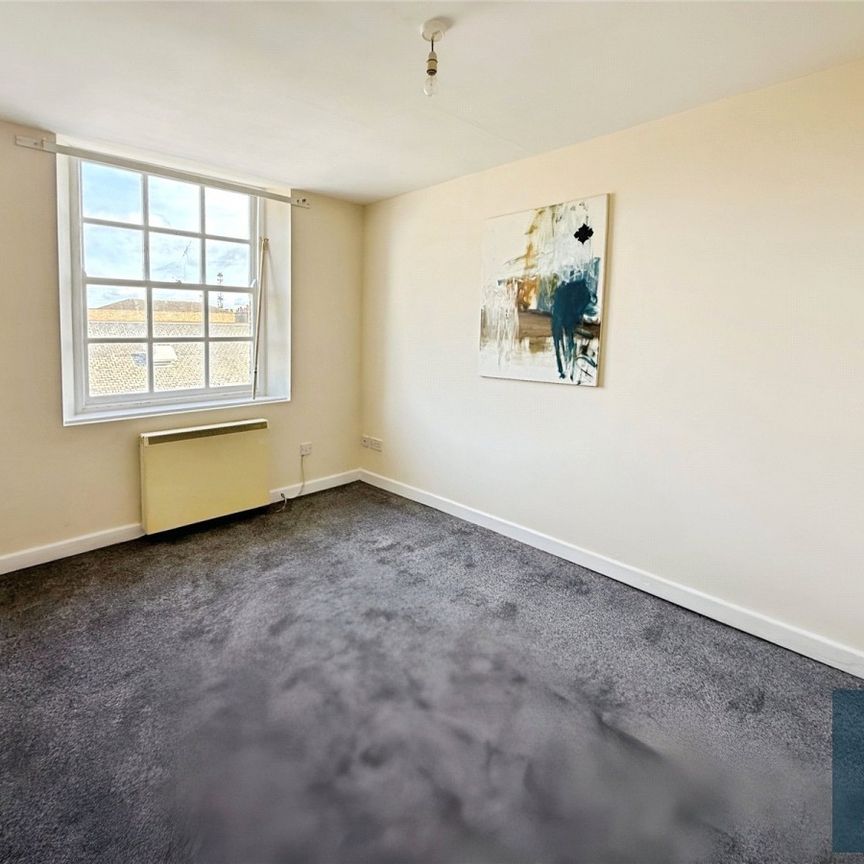 Henry Street, Huddersfield, HD1 - Photo 1