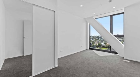 Modern 1-Bedroom Apartment with Stunning Views – Ellerslie - Photo 3