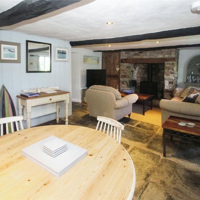 2 bedroom terraced house to rent - Photo 1