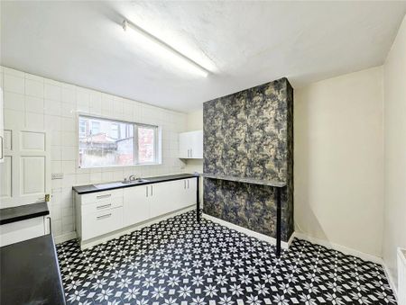 3 bedroom terraced house to rent - Photo 5