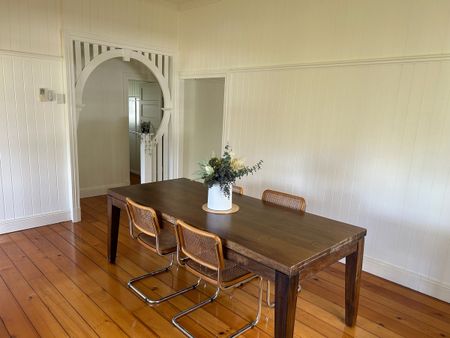Queenslander Home located in lovely Crawford Road! - Photo 2