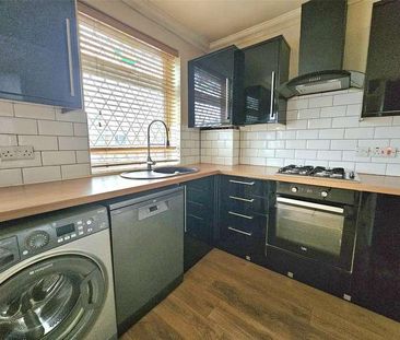 Dagenham Road, Romford, RM7 - Photo 6