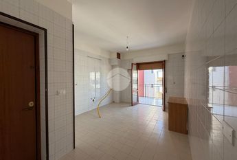 5 locali in affitto