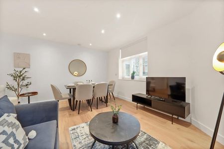 Kingsland High Street - Photo 2