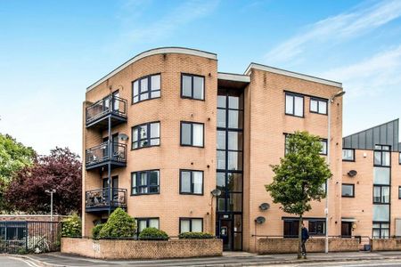 2 Bed Flat, Chichester Road South, M15 - Photo 4