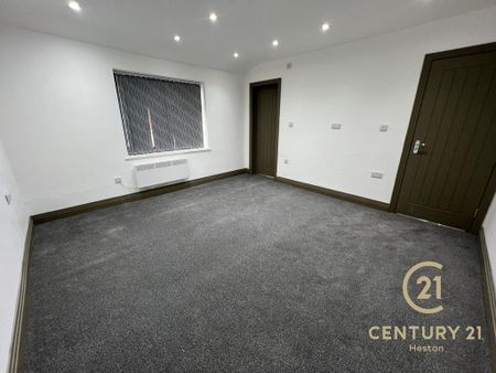 6 bedroom semi-detached house to rent - Photo 5