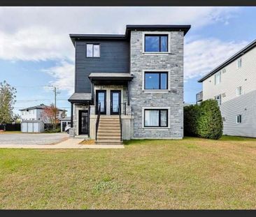 BELLE APPARTEMENT (4 1/2) A LOUER - Photo 3