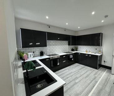 1 bedroom in a house share to rent - Photo 3