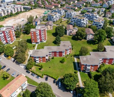 Moderne und helle Wohnung in Regensdorf mit toller Aussicht - Photo 1