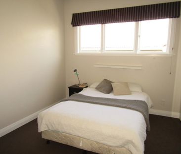 49 Eden Street, Island Bay - Photo 5