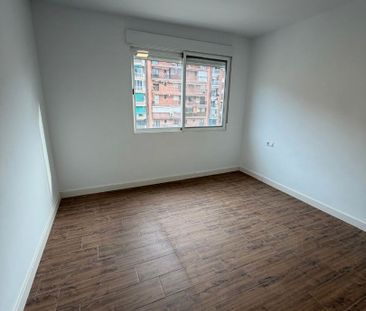 Piso de alquiler en Malilla - Photo 1